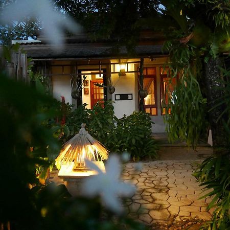 Bangtao Beach Chalet Resort Bang Tao Beach  Exterior photo